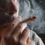 ماریجوانا و روان‌پریشی: تأثیر مصرف Cannabis بر سلامت ذهنی و روابط جنسی