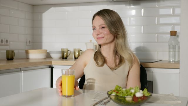 ۶ باور غلط تغذیه‌ای که در اینستاگرام می‌بینید (و حقیقت علمی آن‌ها)