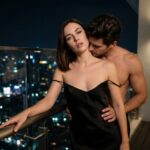 Sexual Boredom in Long Relationships; Why Does Desire Fade? زوج در بالکن شبانه؛ بازگشت میل جنسی پس از یکنواختی